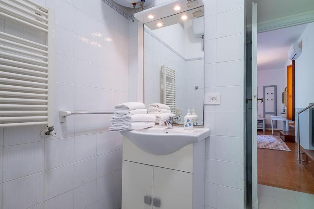 Ht Bilo Colosseo With Terrace Apartment